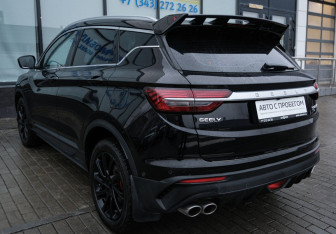 Подержанный автомобиль Geely Coolray 2022 года (3 фото)