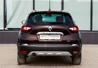 Подержанный автомобиль Renault Kaptur 2020 года (4 фото)