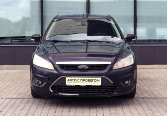 Подержанный автомобиль Ford Focus Sedan 2008 года (8 фото)