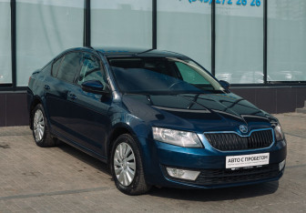 Подержанный автомобиль Skoda Octavia Liftback 2014 года (7 фото)