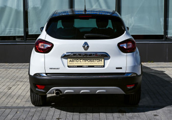 Подержанный автомобиль Renault Kaptur 2018 года (4 фото)