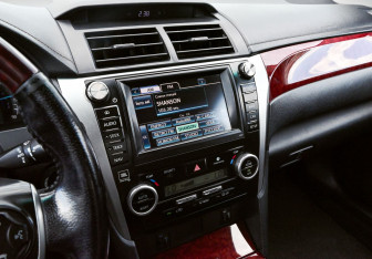 Подержанный автомобиль Toyota Camry Sedan 2011 года (10 фото)