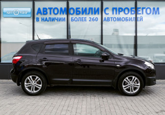 Подержанный автомобиль Nissan Qashqai 2013 года (6 фото)