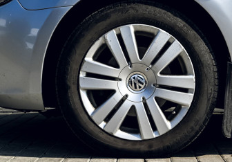 Подержанный автомобиль Volkswagen Golf Hatchback 2010 года (19 фото)