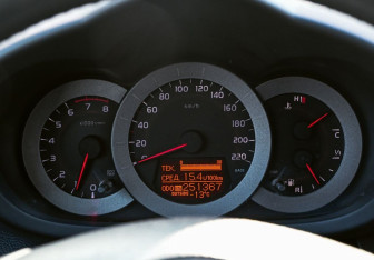 Подержанный автомобиль Toyota RAV4 2007 года (17 фото)