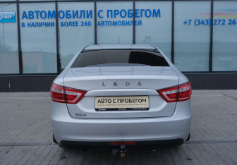 Подержанный автомобиль LADA (ВАЗ) Vesta Sedan 2019 года (4 фото)