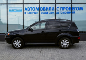 Подержанный автомобиль Mitsubishi Outlander 2011 года (2 фото)