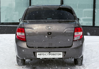 Подержанный автомобиль LADA (ВАЗ) Granta Sedan 2018 года (4 фото)