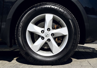 Подержанный автомобиль Nissan Qashqai 2012 года (24 фото)