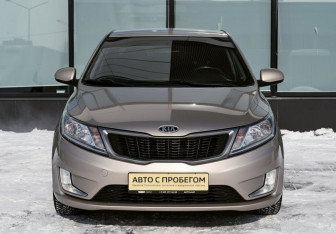 Подержанный автомобиль Kia Rio Sedan 2012 года (8 фото)