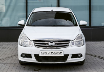 Подержанный автомобиль Nissan Almera Sedan 2014 года (8 фото)