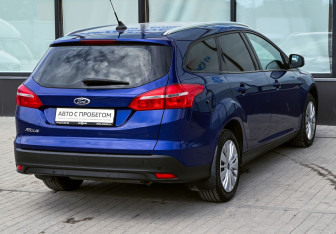 Подержанный автомобиль Ford Focus Wagon 2018 года (5 фото)