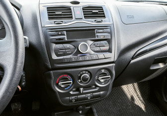 Подержанный автомобиль LADA (ВАЗ) Granta Liftback 2024 года (13 фото)