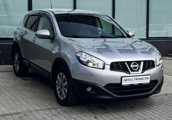 Подержанный автомобиль Nissan Qashqai 2013 года (7 фото)