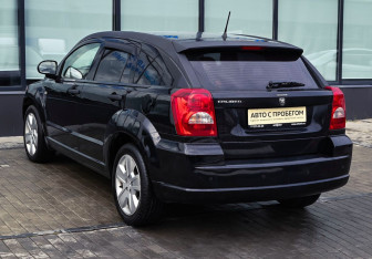 Подержанный автомобиль Dodge Caliber 2007 года (14 фото)