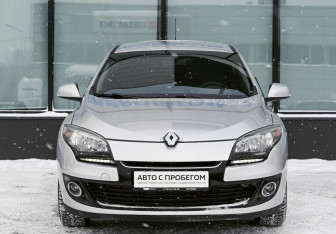 Подержанный автомобиль Renault Megane Hatchback 2012 года (8 фото)