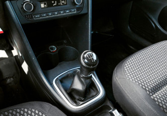 Подержанный автомобиль Volkswagen Polo Sedan 2012 года (9 фото)