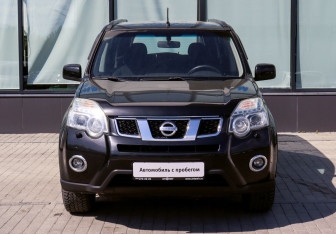 Подержанный автомобиль Nissan X-Trail 2012 года (8 фото)