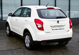 Подержанный автомобиль SsangYong Actyon 2014 года (3 фото)