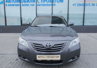 Подержанный автомобиль Toyota Camry Sedan 2007 года (8 фото)