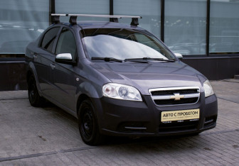 Подержанный автомобиль Chevrolet Aveo Sedan 2011 года (7 фото)