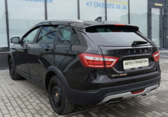 Подержанный автомобиль LADA (ВАЗ) Vesta Wagon 2019 года (3 фото)