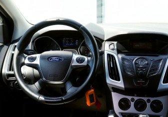 Подержанный автомобиль Ford Focus Hatchback 2011 года (19 фото)