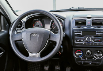 Подержанный автомобиль LADA (ВАЗ) Granta Liftback 2024 года (11 фото)