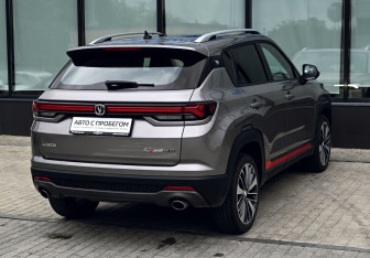 Подержанный автомобиль Changan CS35PLUS 2024 года (5 фото)