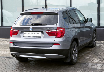 Подержанный автомобиль BMW X3 2014 года (5 фото)