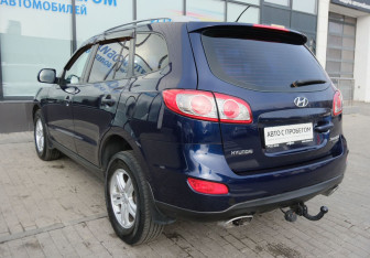 Подержанный автомобиль Hyundai Santa Fe 2010 года (3 фото)
