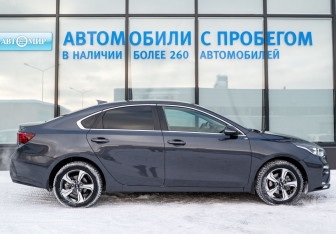 Подержанный автомобиль Kia Cerato Sedan 2018 года (6 фото)