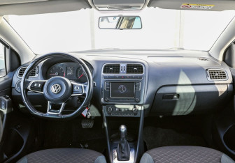 Подержанный автомобиль Volkswagen Polo Sedan 2019 года (12 фото)