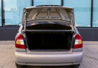 Подержанный автомобиль Hyundai Accent Sedan 2007 года (18 фото)