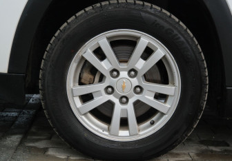 Подержанный автомобиль Chevrolet Orlando 2012 года (18 фото)