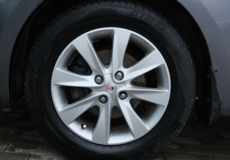 Подержанный автомобиль Hyundai Solaris Sedan 2011 года (19 фото)