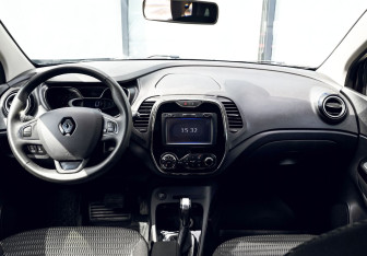 Подержанный автомобиль Renault Kaptur 2017 года (18 фото)