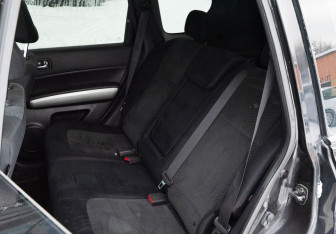 Подержанный автомобиль Nissan X-Trail 2013 года (18 фото)