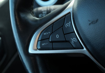 Подержанный автомобиль Renault Kaptur 2021 года (15 фото)