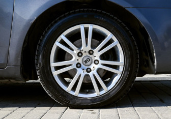 Подержанный автомобиль Geely Emgrand EC7 Sedan 2013 года (23 фото)