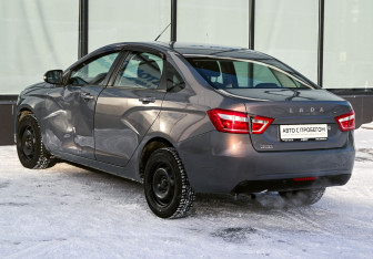 Подержанный автомобиль LADA (ВАЗ) Vesta Sedan 2017 года (3 фото)
