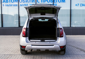 Подержанный автомобиль Renault Duster 2018 года (17 фото)