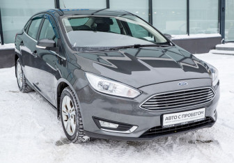 Подержанный автомобиль Ford Focus Sedan 2018 года (7 фото)