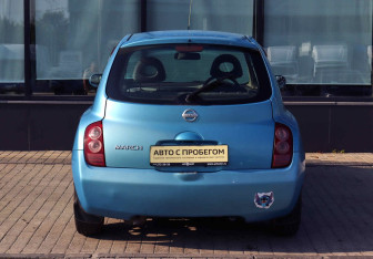 Подержанный автомобиль Nissan March Hatchback 2002 года (4 фото)