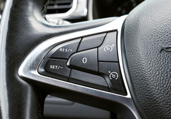 Подержанный автомобиль Renault Arkana 2019 года (15 фото)