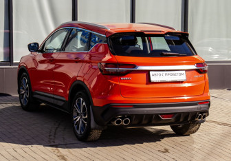 Подержанный автомобиль Geely Coolray 2020 года (3 фото)