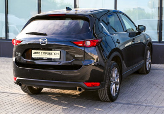 Подержанный автомобиль Mazda CX-5 2021 года (5 фото)