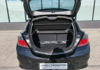 Подержанный автомобиль Opel Astra Hatchback 2008 года (18 фото)