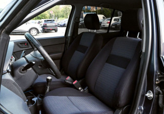 Подержанный автомобиль Hyundai Getz 2008 года (14 фото)