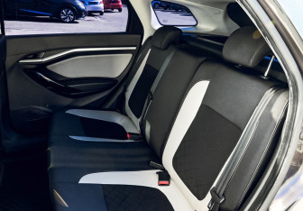 Подержанный автомобиль LADA (ВАЗ) Vesta Wagon 2019 года (17 фото)
